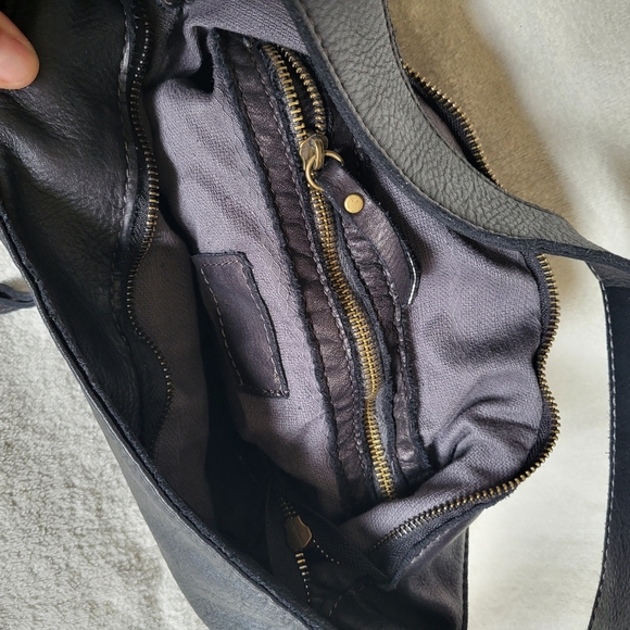 Italian Leather Hobo Bag - Picture 8 of 9